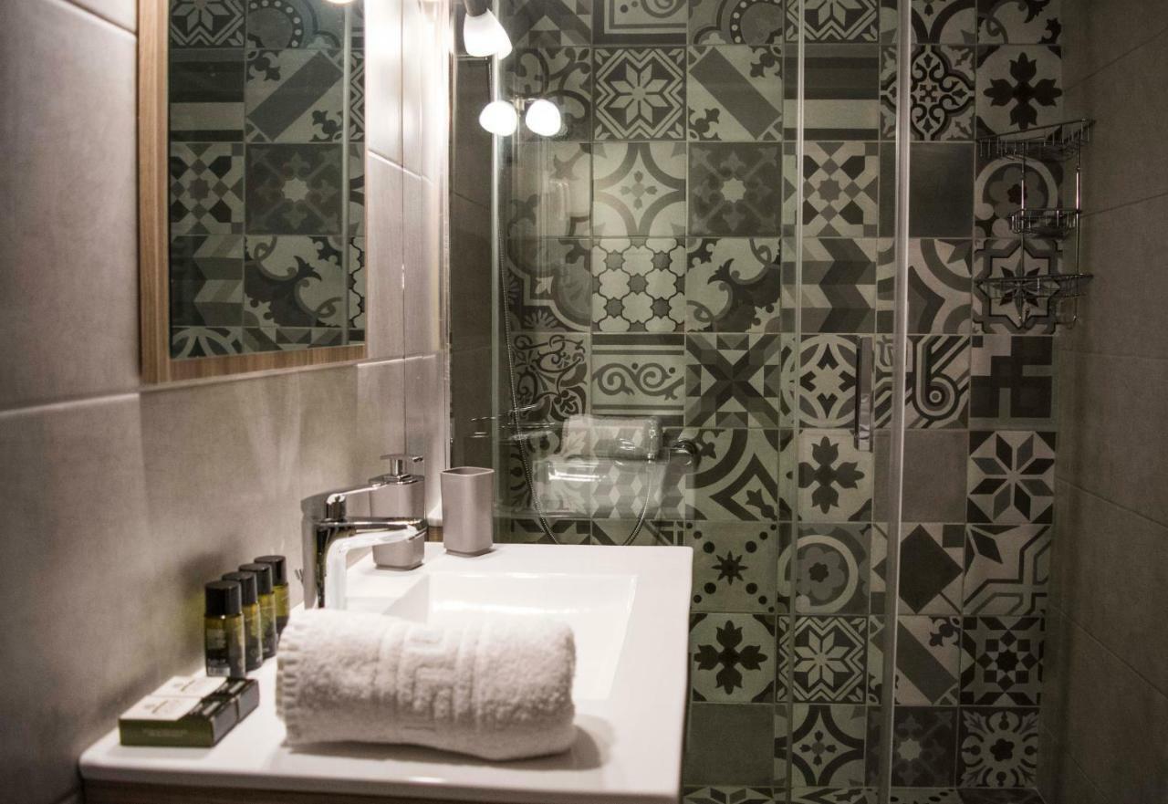 Chic And Minimal Apartment Close To Thissio Metro 雅典 外观 照片